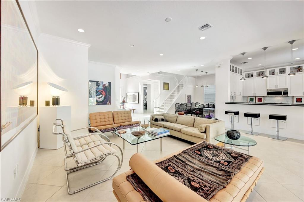 6577 Marbella Ln Property Photo 5