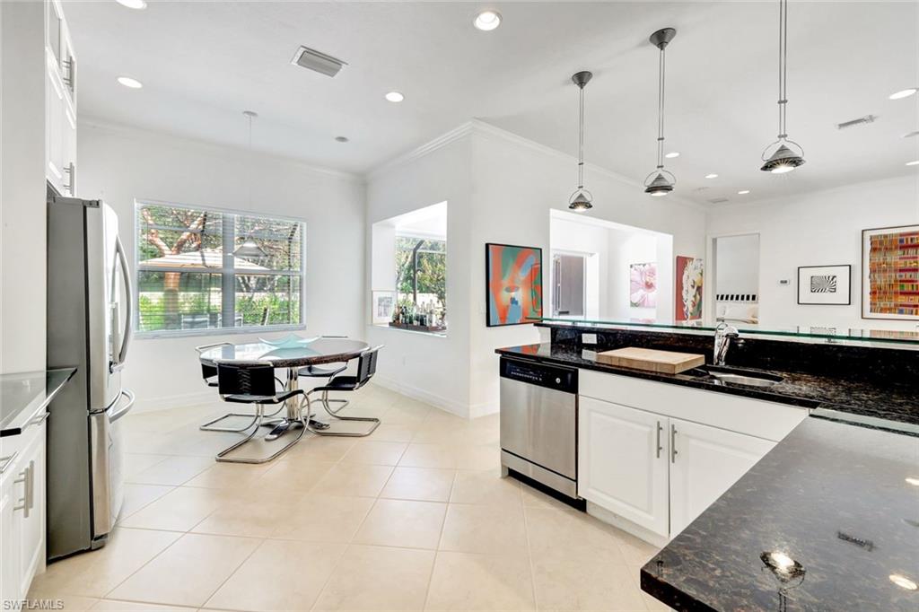 6577 Marbella Ln Property Photo 13