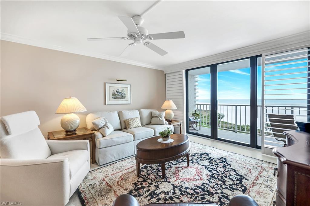 320 Seaview Ct # 805 Property Photo 3