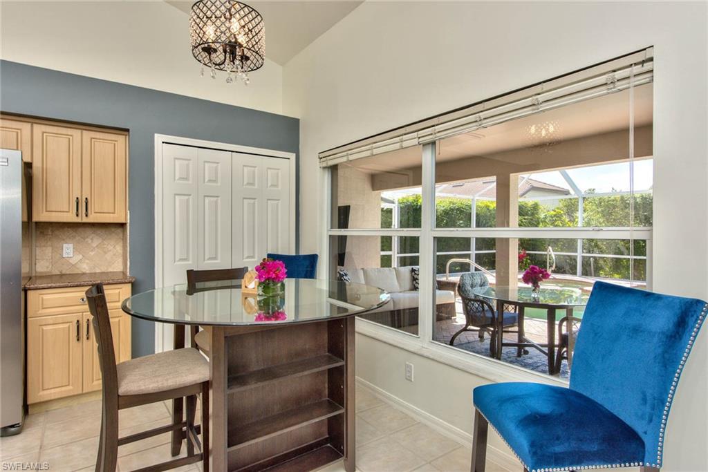 22030 Seashore Cir Property Photo 7