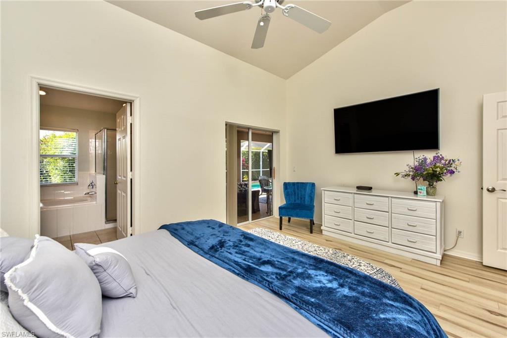 22030 Seashore Cir Property Photo 13