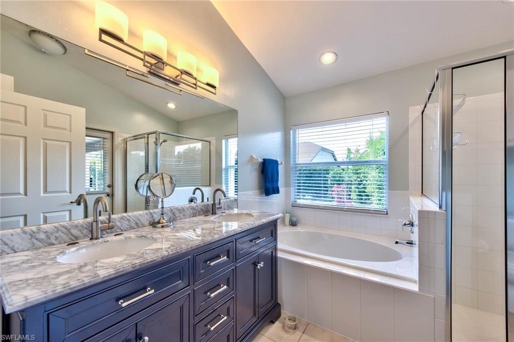 22030 Seashore Cir Property Photo 15