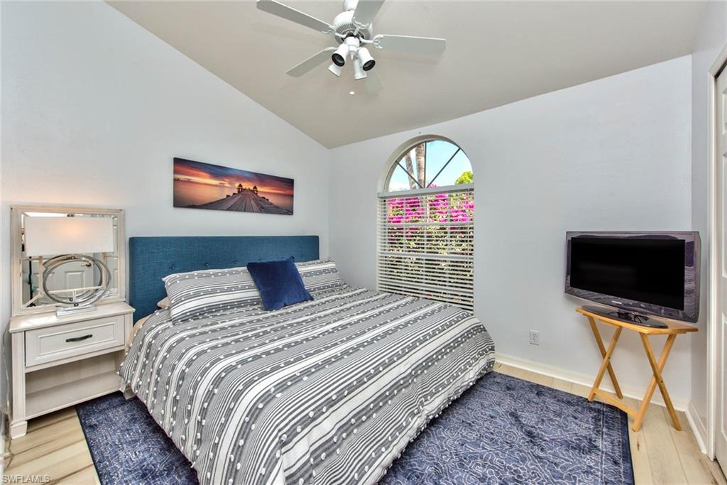 22030 Seashore Cir Property Photo 17