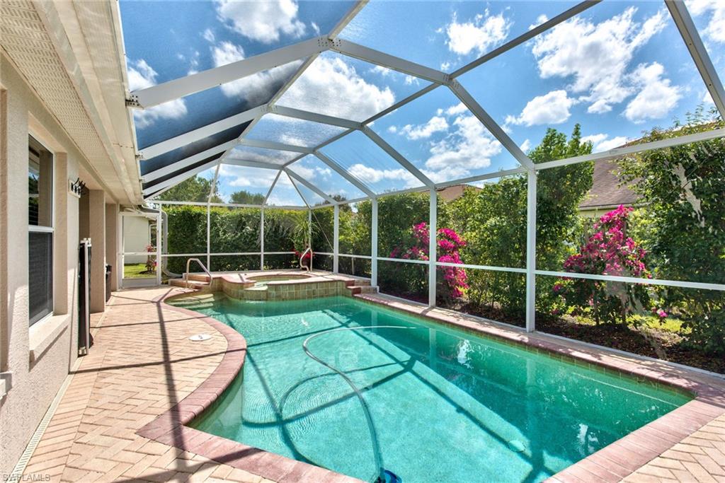 22030 Seashore Cir Property Photo 25