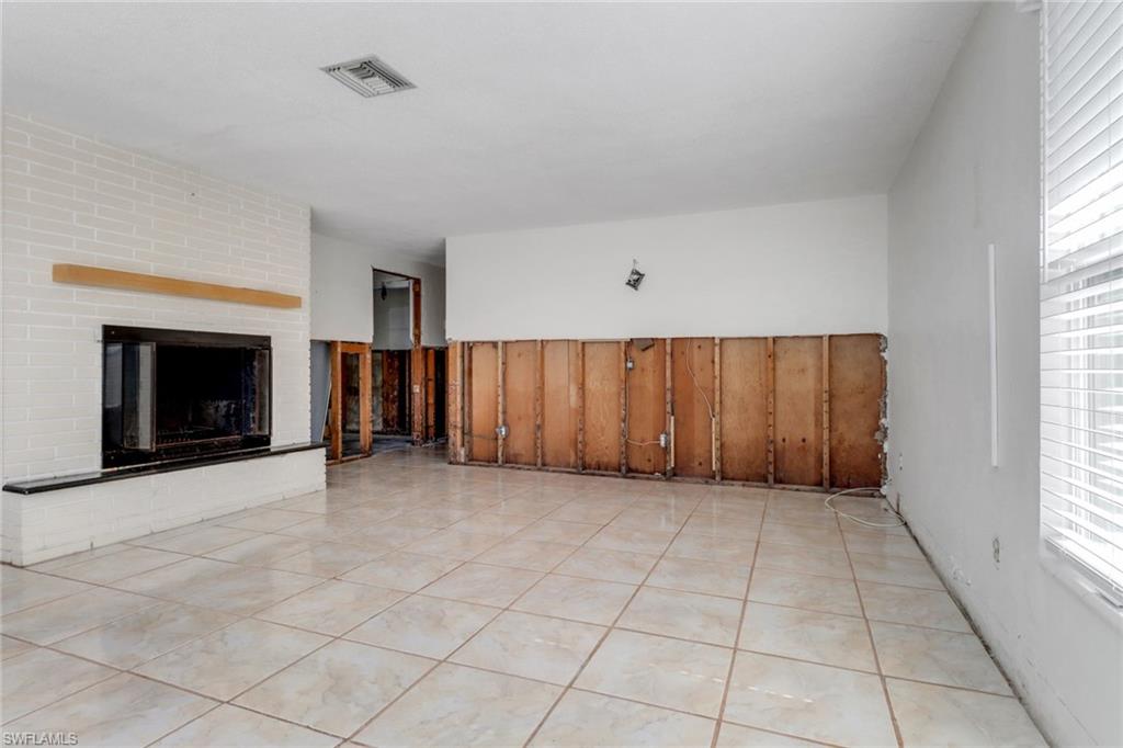 2686 Clyde St Property Photo 16