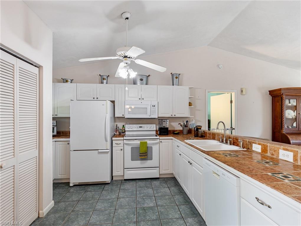 4724 Pembrooke Ln Property Photo 11