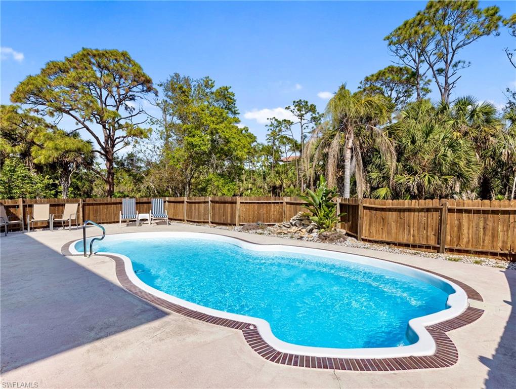 4724 Pembrooke Ln Property Photo 18