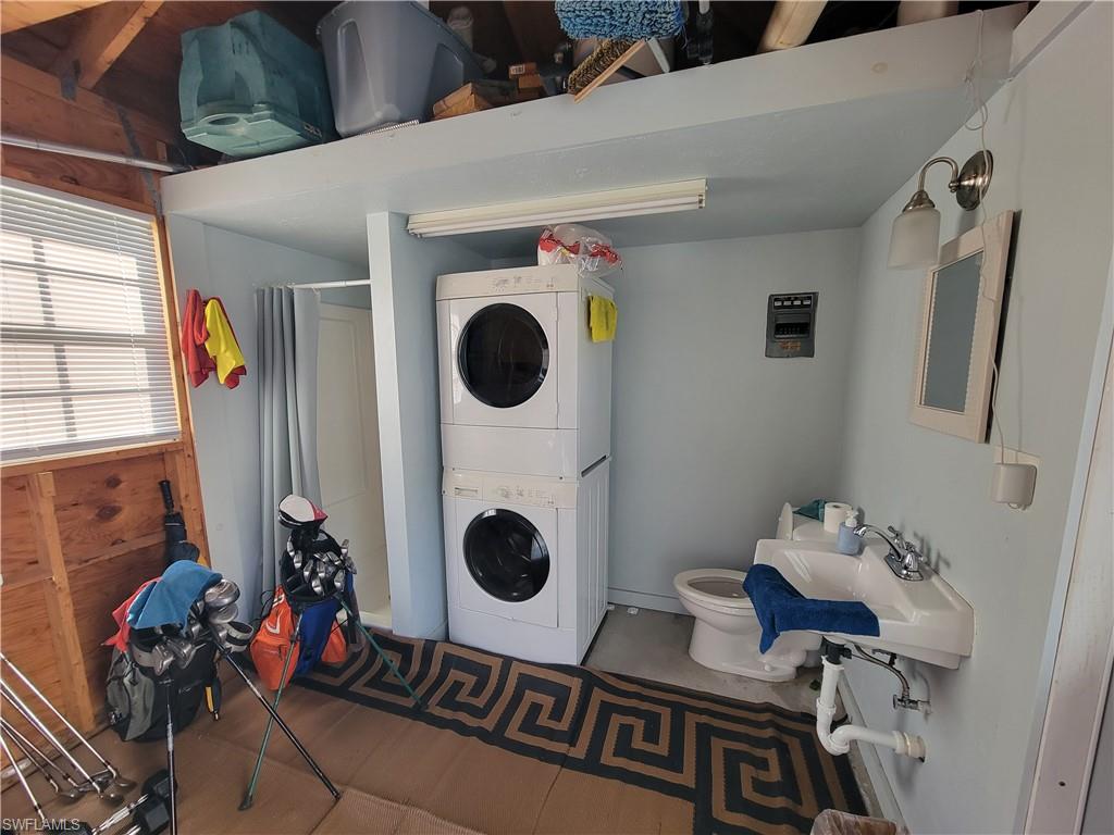 5890 Maplewood Ct. Property Photo 6