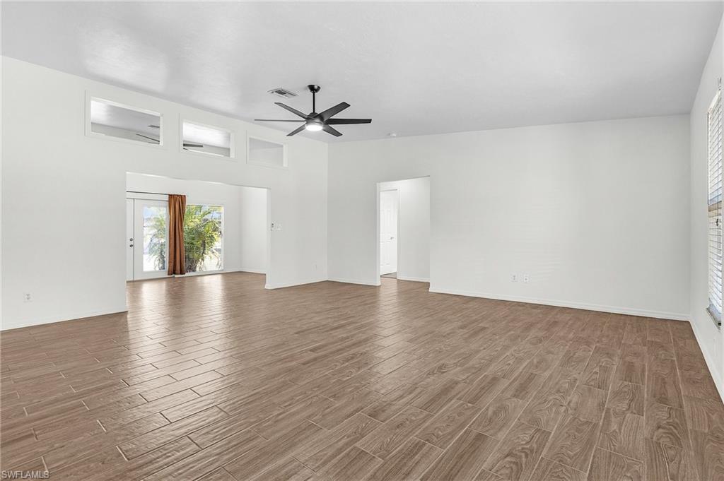17321 Lee Rd Property Photo 3