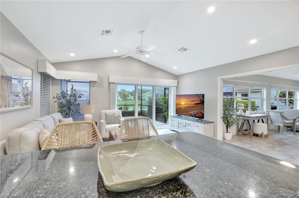 10898 Longshore Way W Property Photo 7