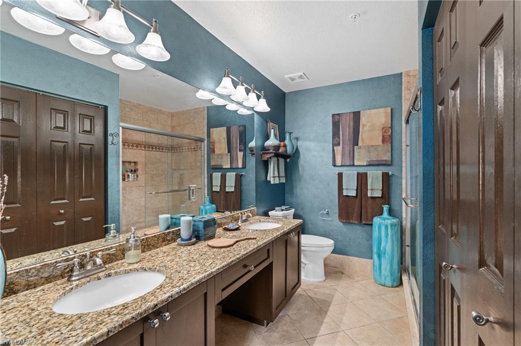 6665 Huntington Lakes Cir # 202 Property Photo 16