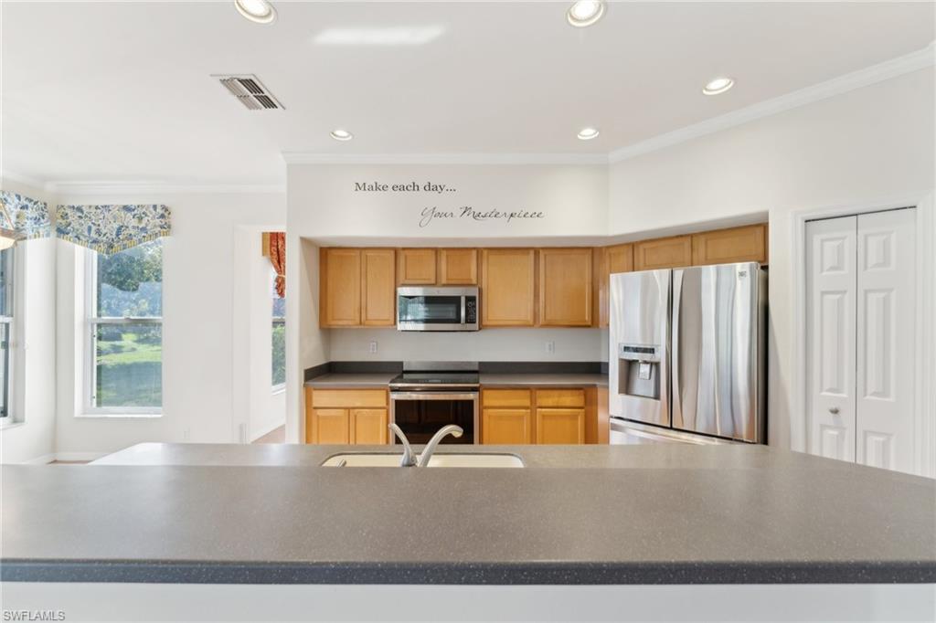 11771 Pinewood Lakes Dr Property Photo 8