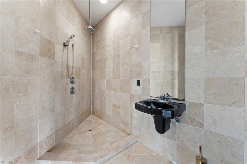4150 Dingman Dr Property Photo 16