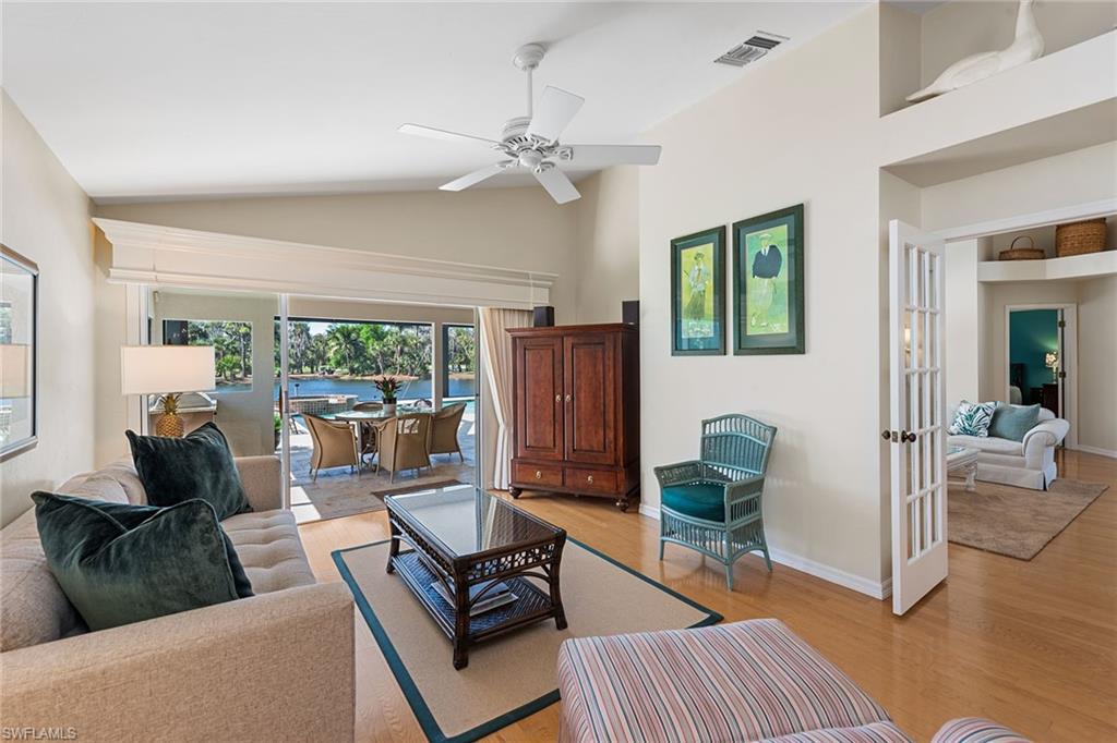 25 Grey Wing Pt Property Photo 9