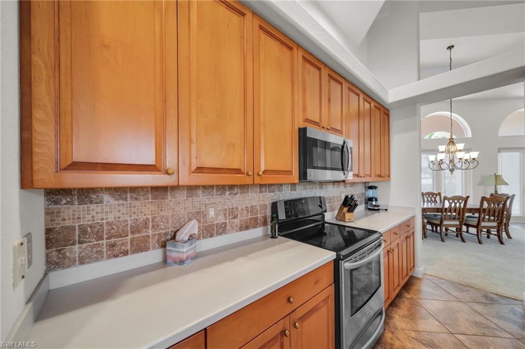 2605 Beach Pkwy W Property Photo 11