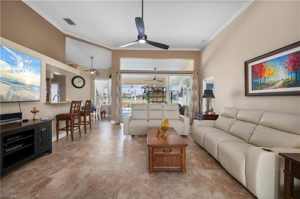 12734 Pembroke Cir S Property Photo 6