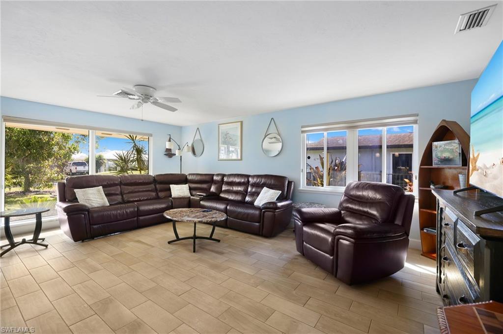 2205 Channel Way Property Photo 2