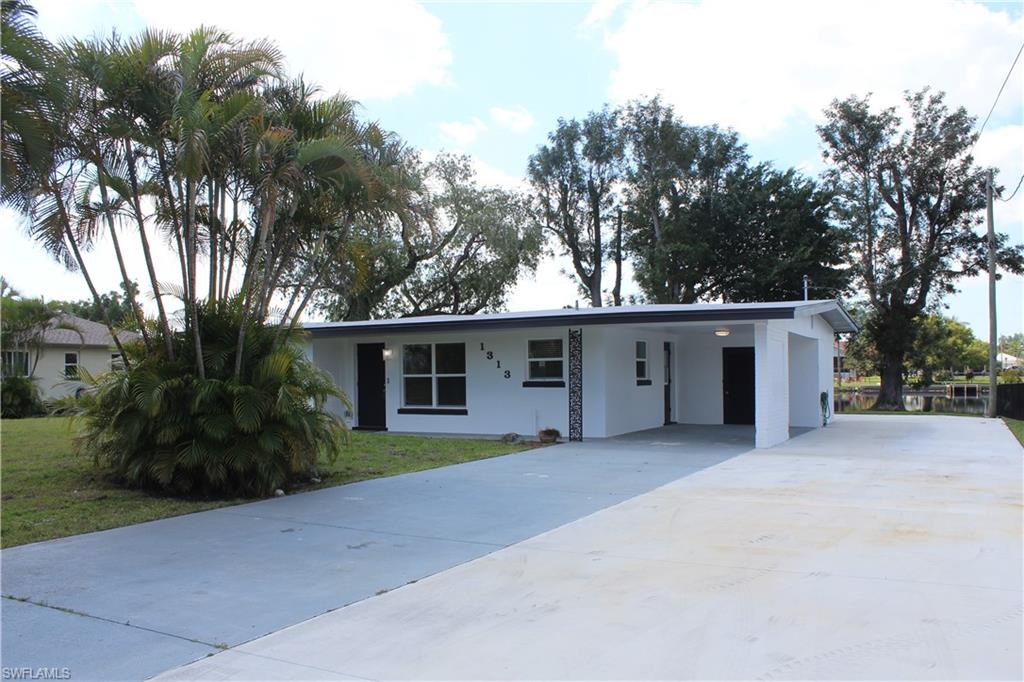 1313 Thompson St Property Photo