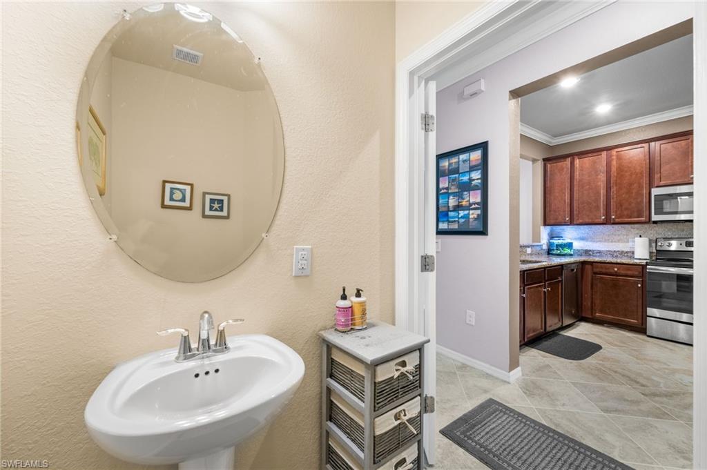 10226 Via Colomba Cir Property Photo 8
