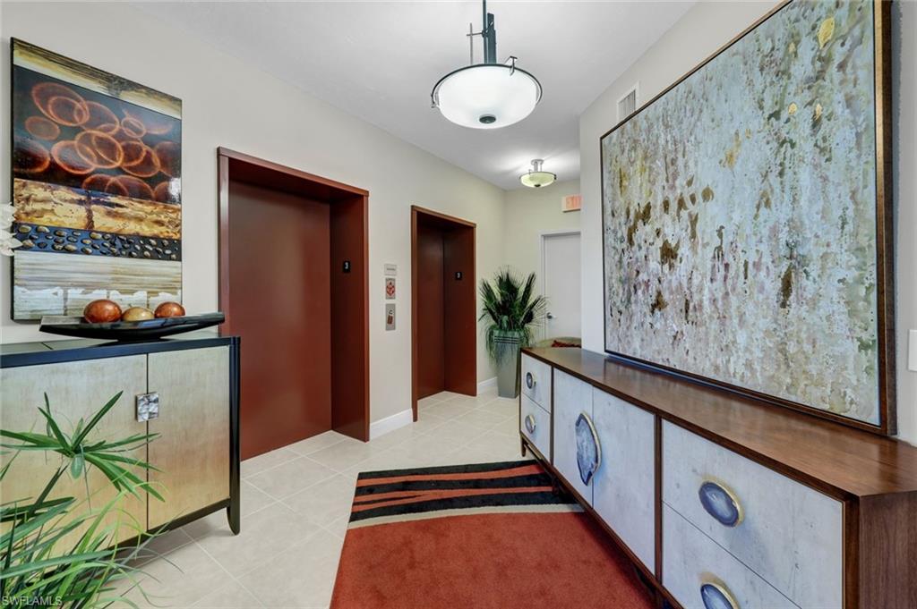 6021 Silver King Blvd # 305 Property Photo 9