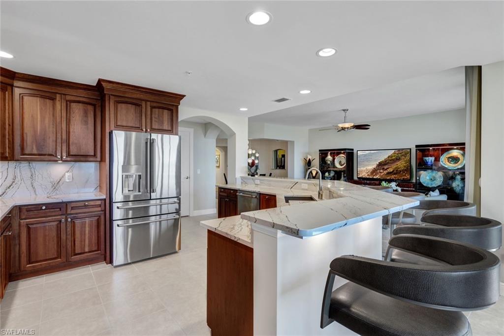 6021 Silver King Blvd # 305 Property Photo 10