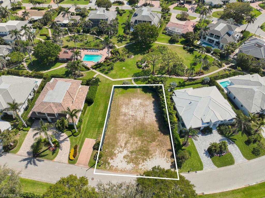 732 Park Shore Ct Property Photo 7