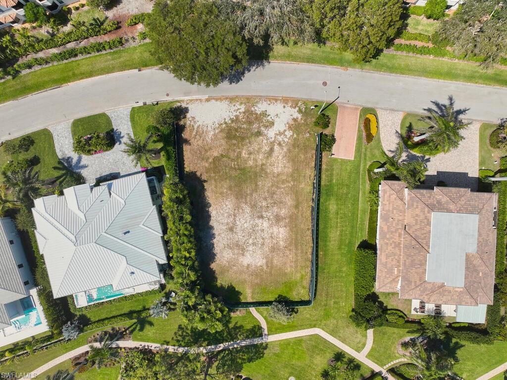 732 Park Shore Ct Property Photo 8