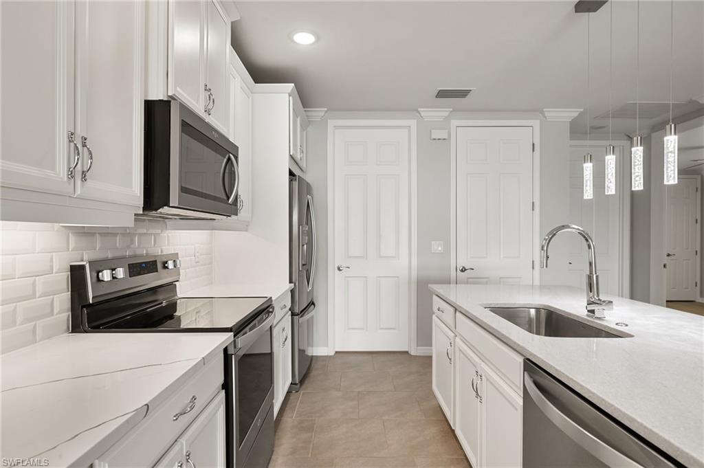 14618 Edgewater Cir Property Photo 13