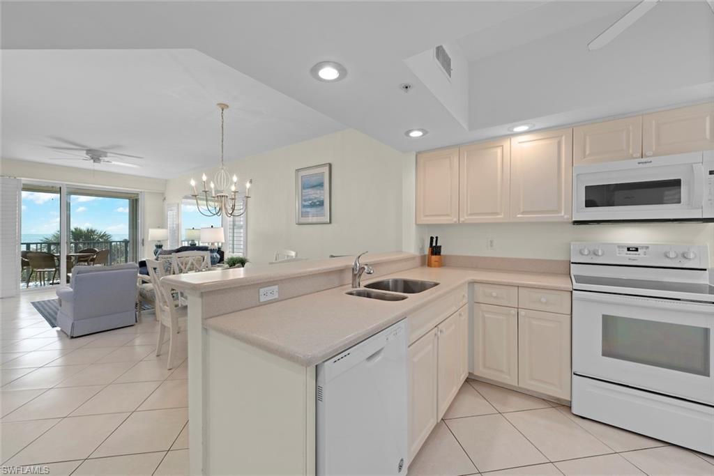 255 Periwinkle Way 5b Property Photo 9