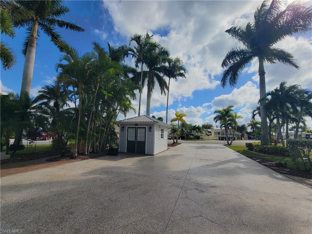 10241 Surfwood Ct Property Photo 12