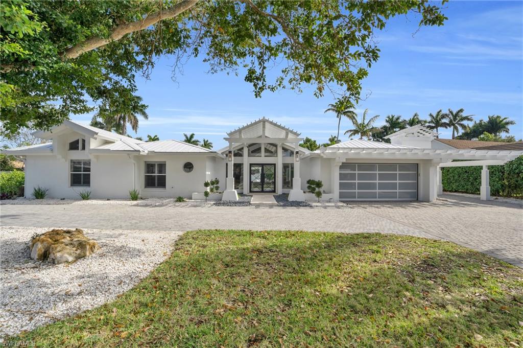 645 Park Shore Dr Property Photo 3
