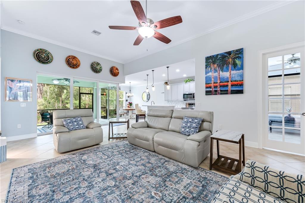 8732 Banyan Bay Blvd Property Photo 11