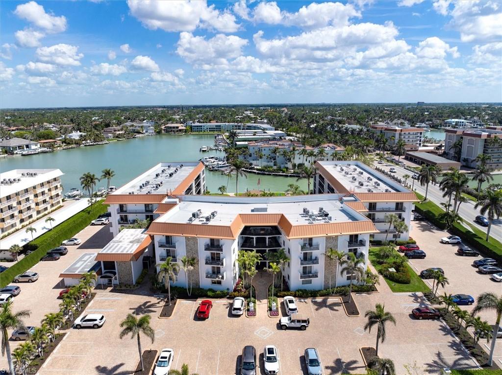 Bordeaux Club Real Estate Listings Main Image