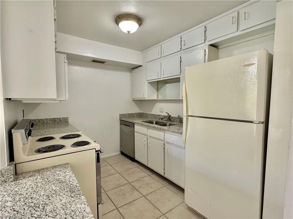 Ft Myers High School Real Estate Listings Main Image