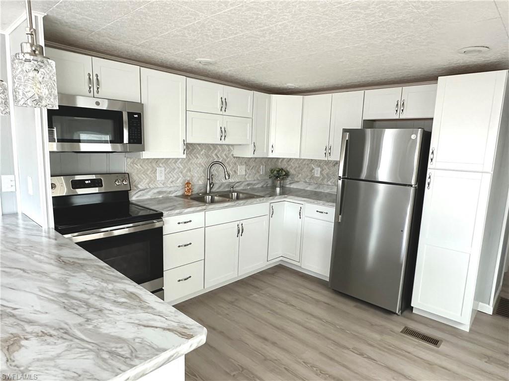 26209 Kings Rd Property Photo 14