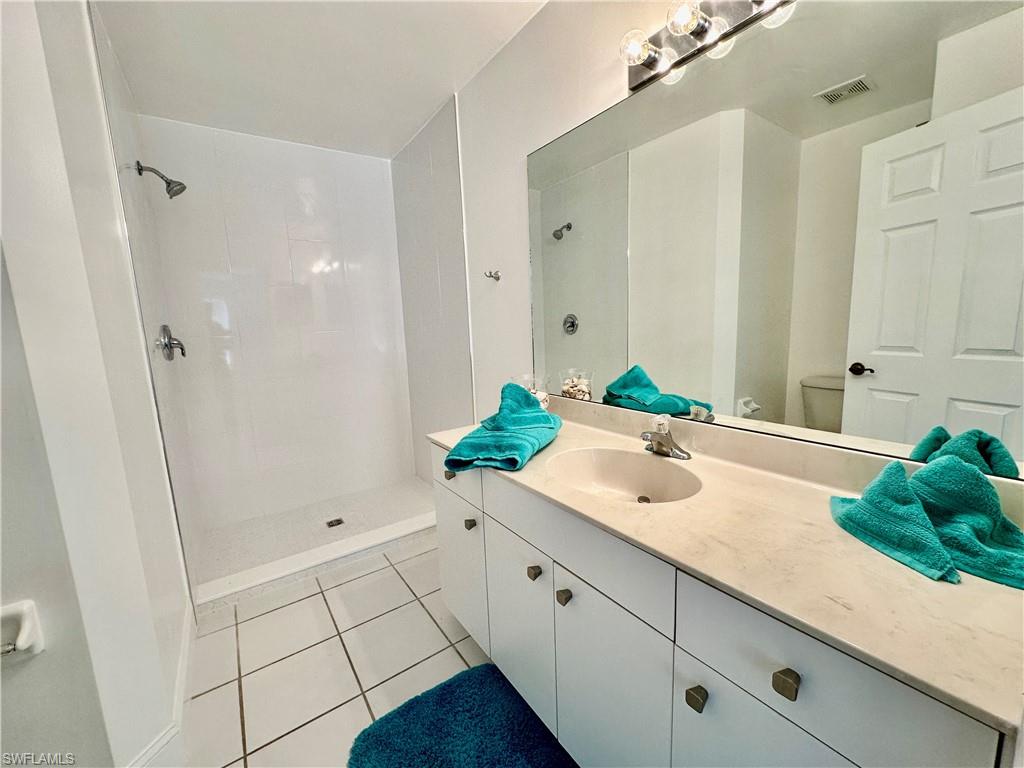 3627 Pine Oak Cir # 102 Property Photo 26