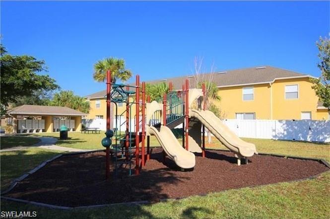 3627 Pine Oak Cir # 102 Property Photo 39