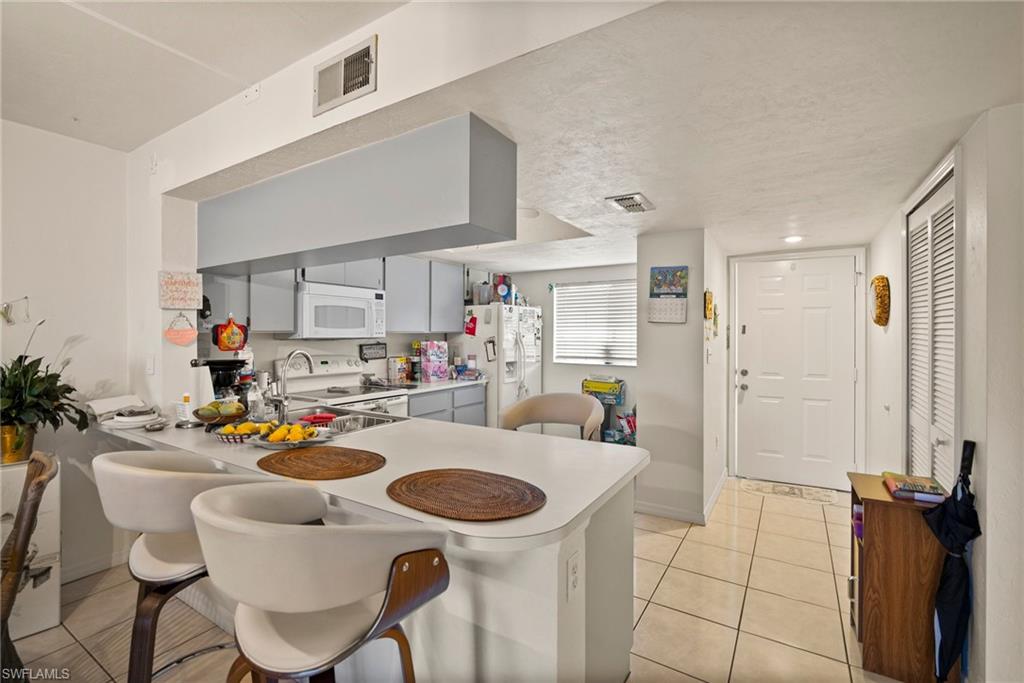 144 Cypress Way E # 707 Property Photo 9