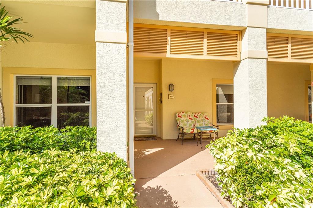 1015 Tarpon Cove Dr # 1403 Property Photo 4