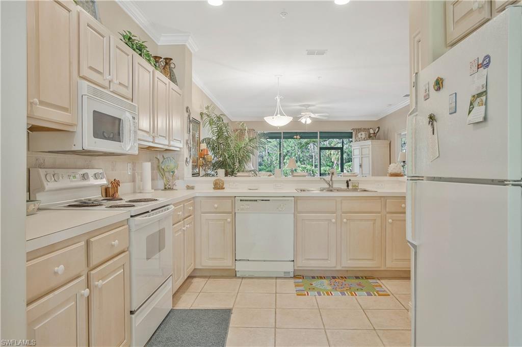 1015 Tarpon Cove Dr # 1403 Property Photo 8