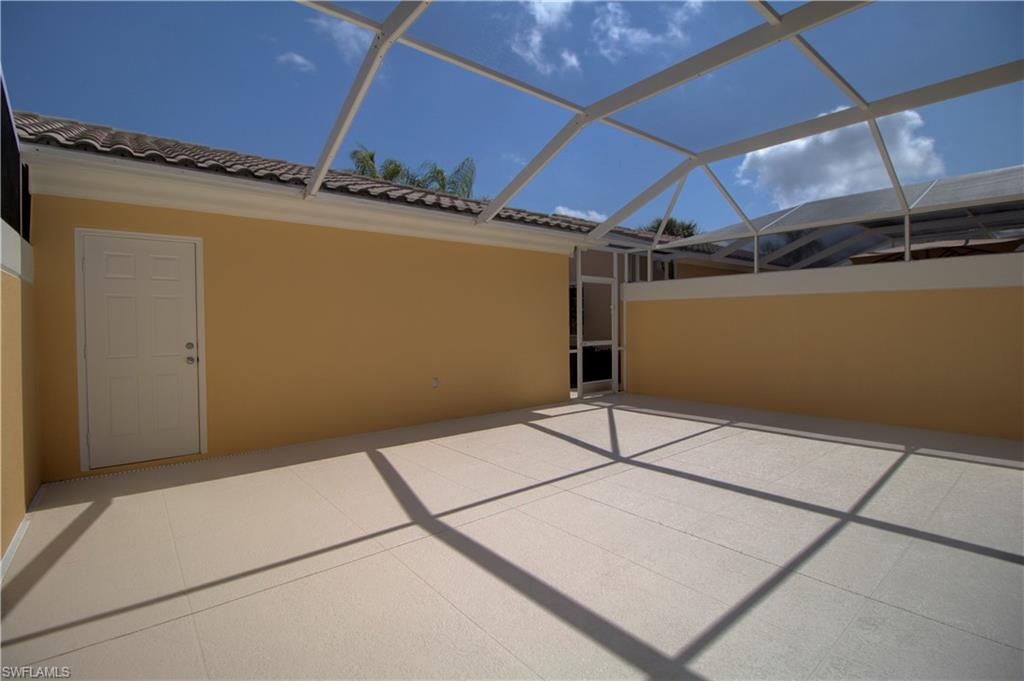 8104 Josefa Way Property Photo 4