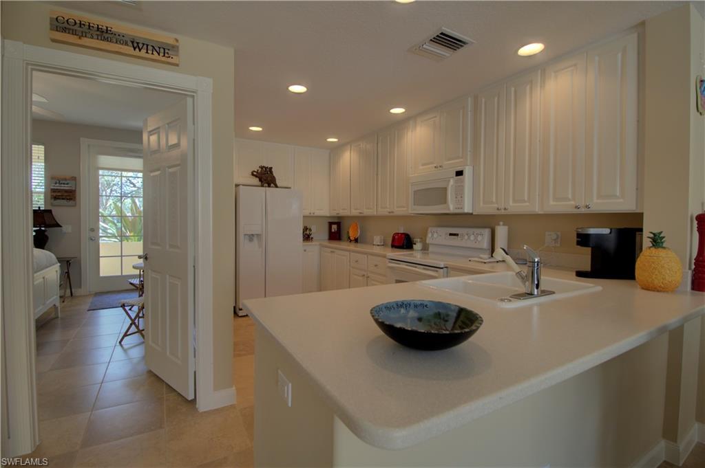 8104 Josefa Way Property Photo 13