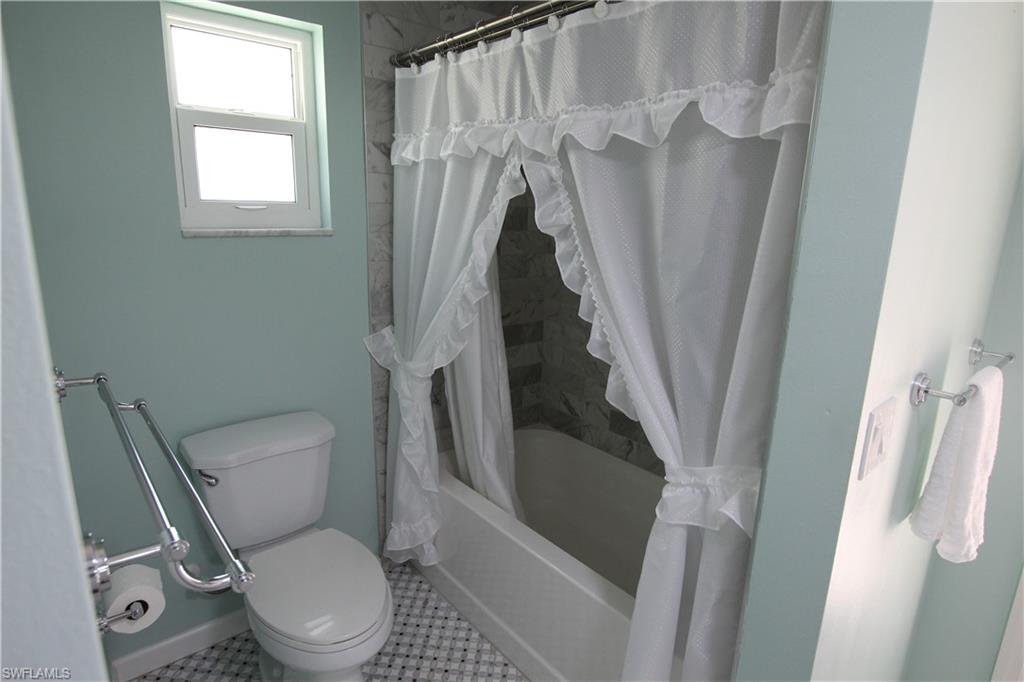 4270 Perth Ct Property Photo 18