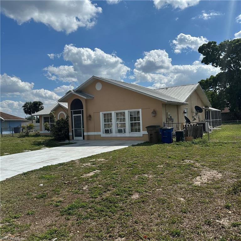 706 Arianne Ct Property Photo 2