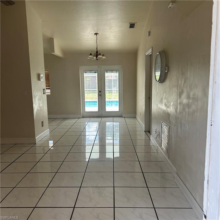 706 Arianne Ct Property Photo 6