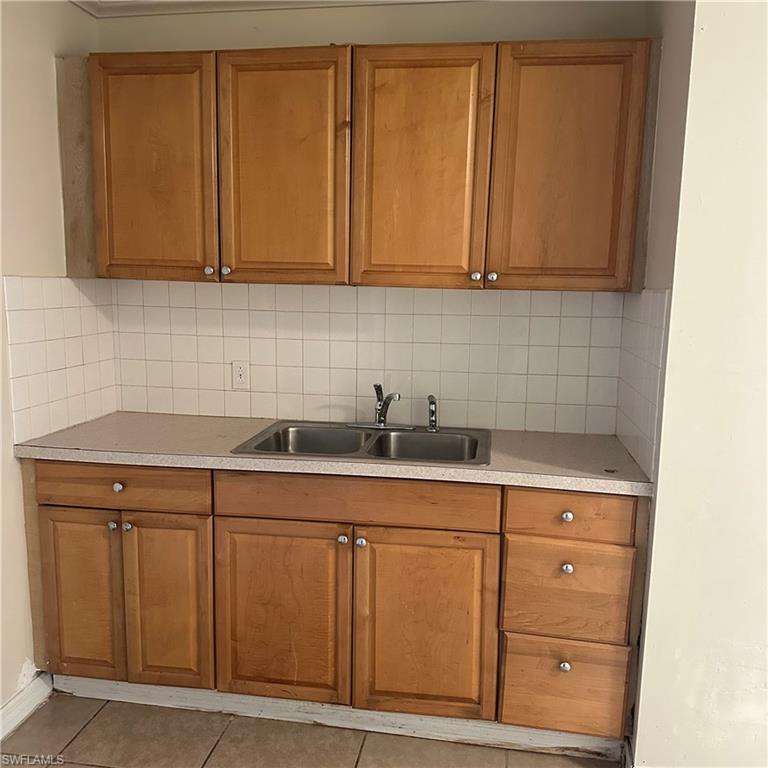 706 Arianne Ct Property Photo 28