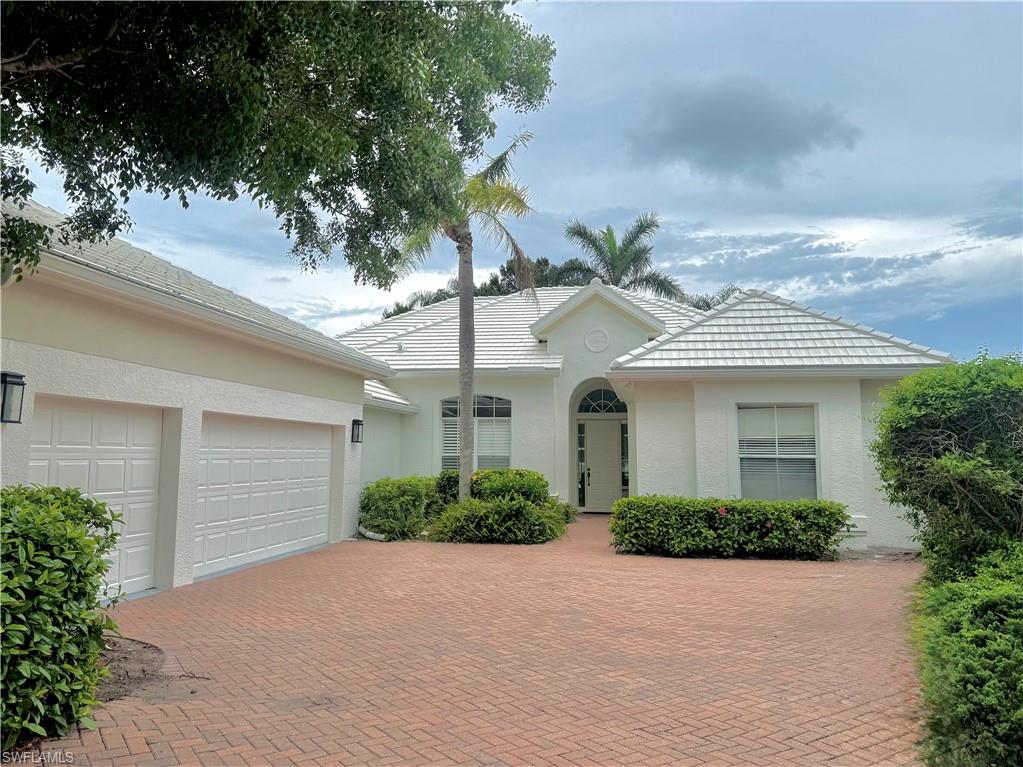 815 ASHBURTON DR Property Photo 1