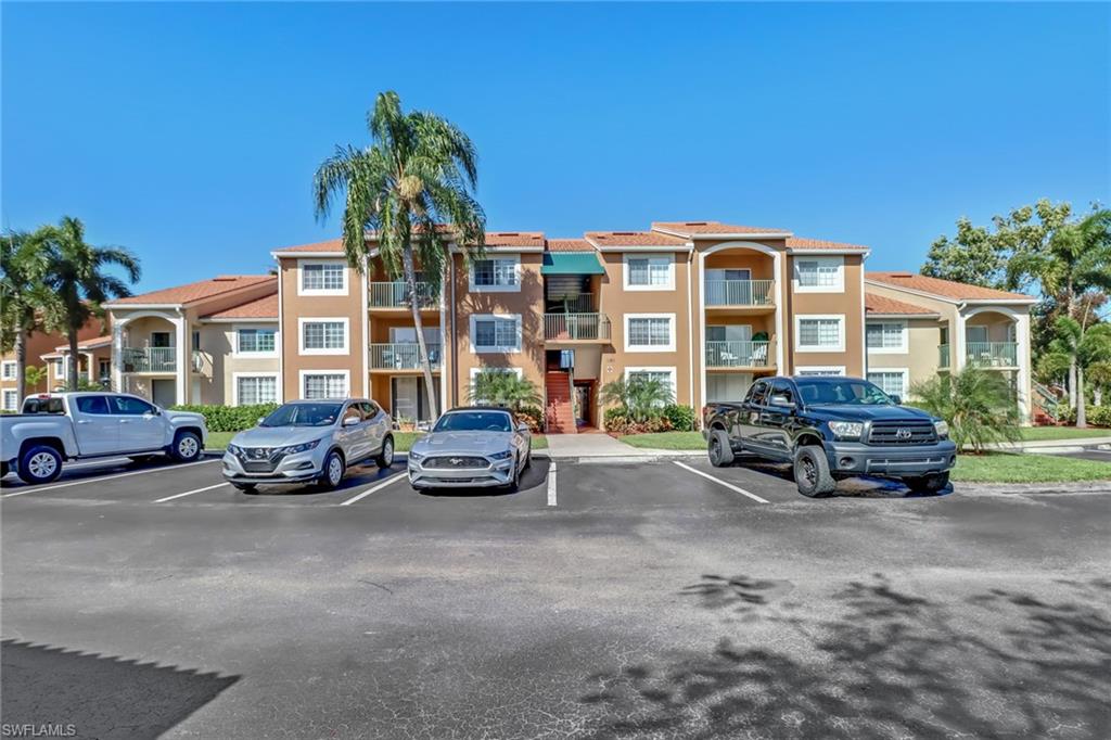 Calussa Park Elementary Real Estate Listings Main Image
