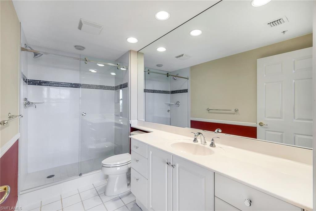 425 Dockside Dr # 604 Property Photo 27