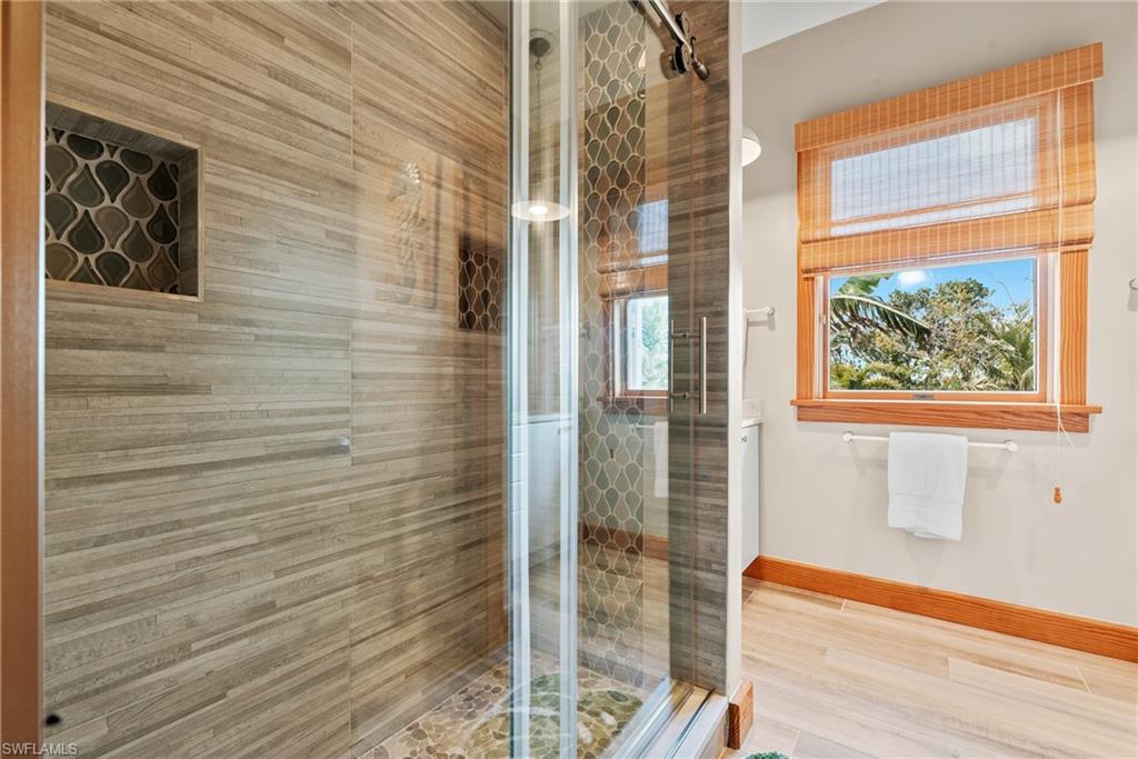 7377 Pineland Rd Property Photo 20
